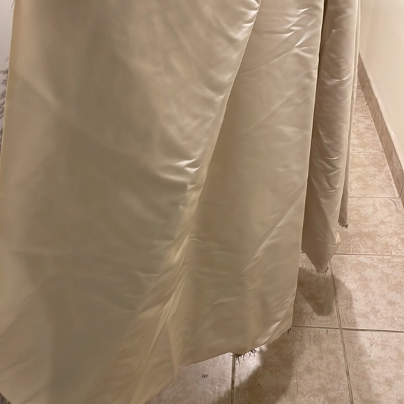 High low gown - Picture 6 of 10